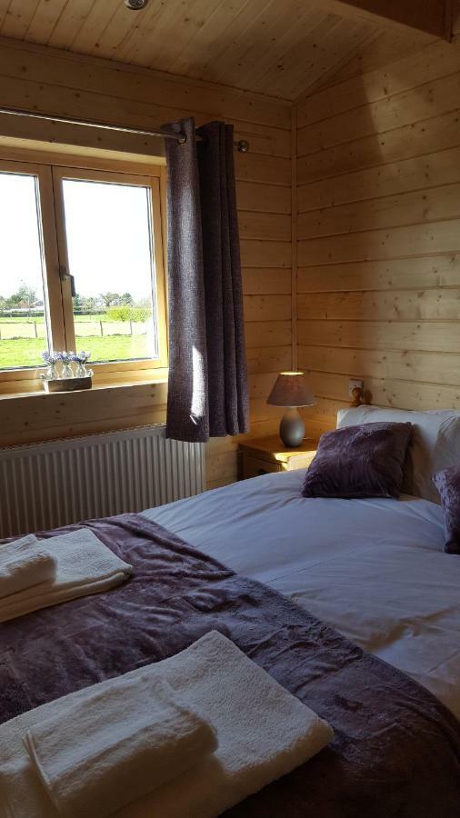Ruth'S Retreat Country Retreat With Private Hot Tub Vila Shrewsbury Exterior foto